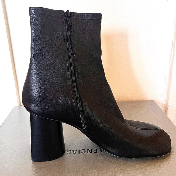 Balenciaga 2024 Glove Boots sz 8 - Picture 1 of 3